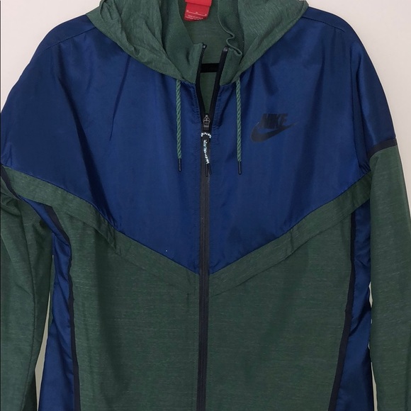 Nike Sweaters - Nike Women windbreaker Sz m NWOT